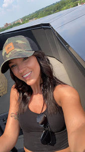 Meet your Posher, Caitlin